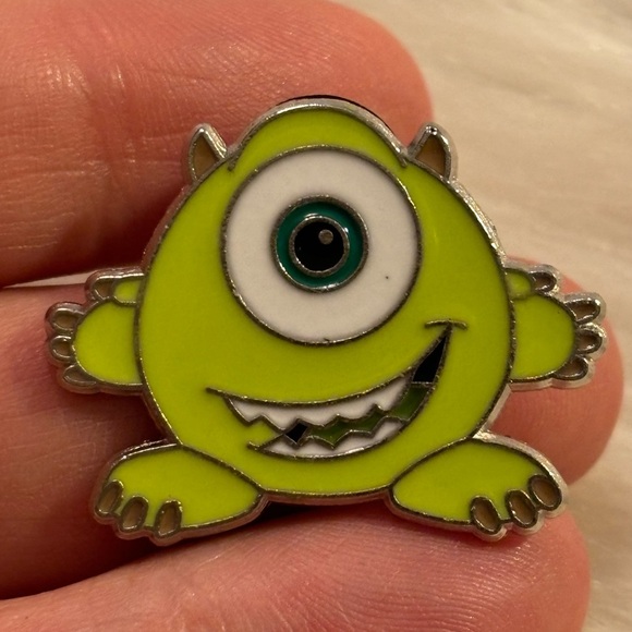 Disney Accessories Disney Mike Wazowski Trading Pin 24 Poshmark(02)